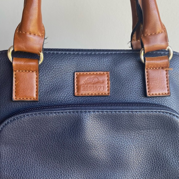 Navy Roots 73 Rounded Bag - Picture 6 of 8